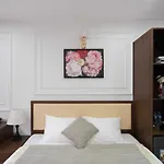 Charming Moon Hotel